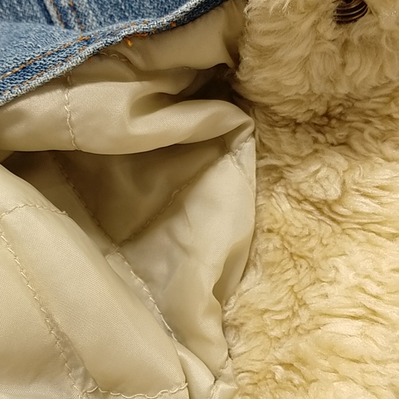 Denim jacket with faux shearling lining - Picture 3 of 7